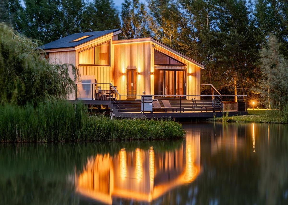 Woad Mill Lakeside Lodges Boston Esterno foto